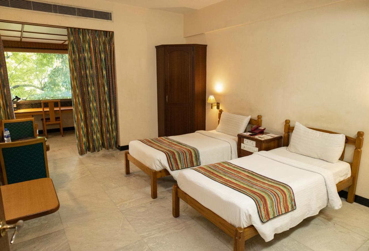 Bell Hotel Sivakāsi Екстериор снимка
